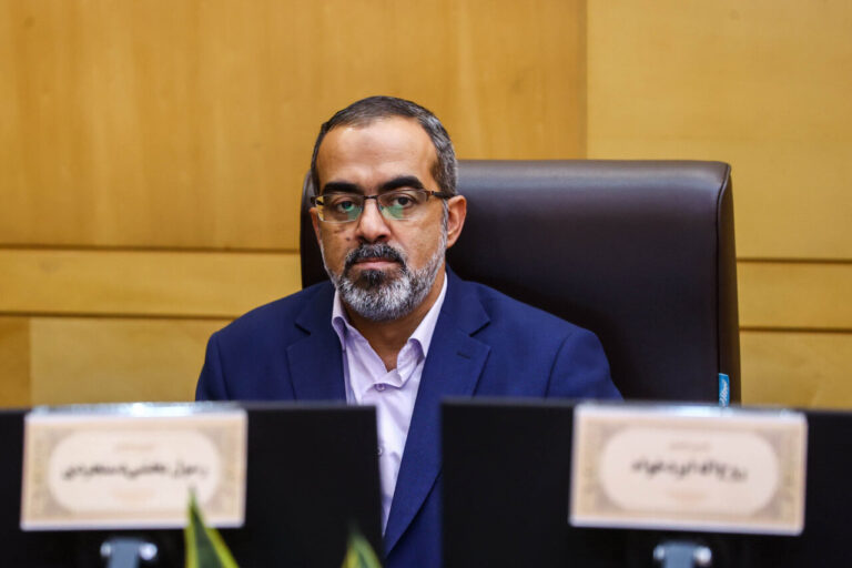 سیال‌سازی کنترل‌نشده در پلتفرم‌های آنلاین امنیت اقتصادی کشور را تهدید می‌کند